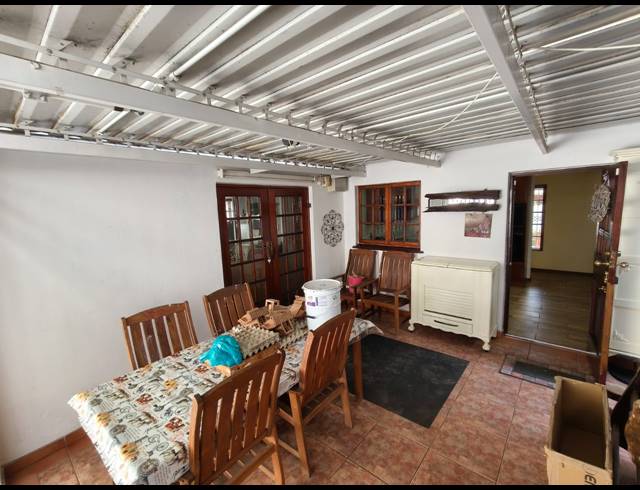 2 BEDROOM TOWNHOUSE FOR SALE IN PROTEA PARK